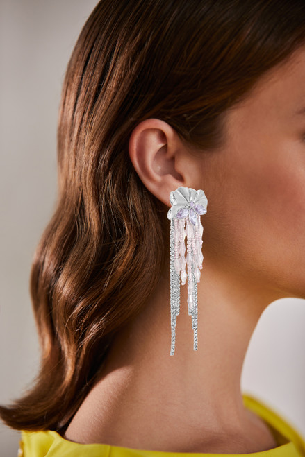Beguiling Fringe Earrings Model