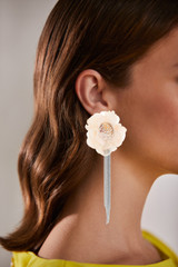Shell Fabric Flower Waterfall Earrings Model