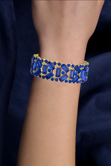 Gold | Geo Stone Stretch Bracelet Model